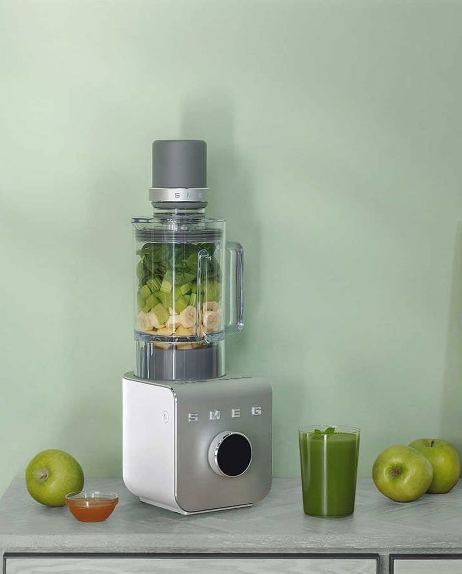 Elegant Large 1.5L White Smeg Blender