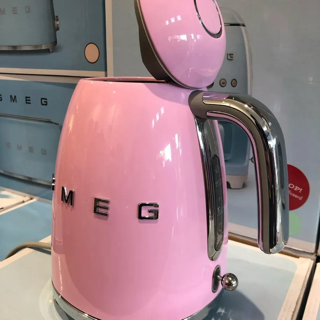 New Luxurious Pink Smeg 1.7L Kettle
